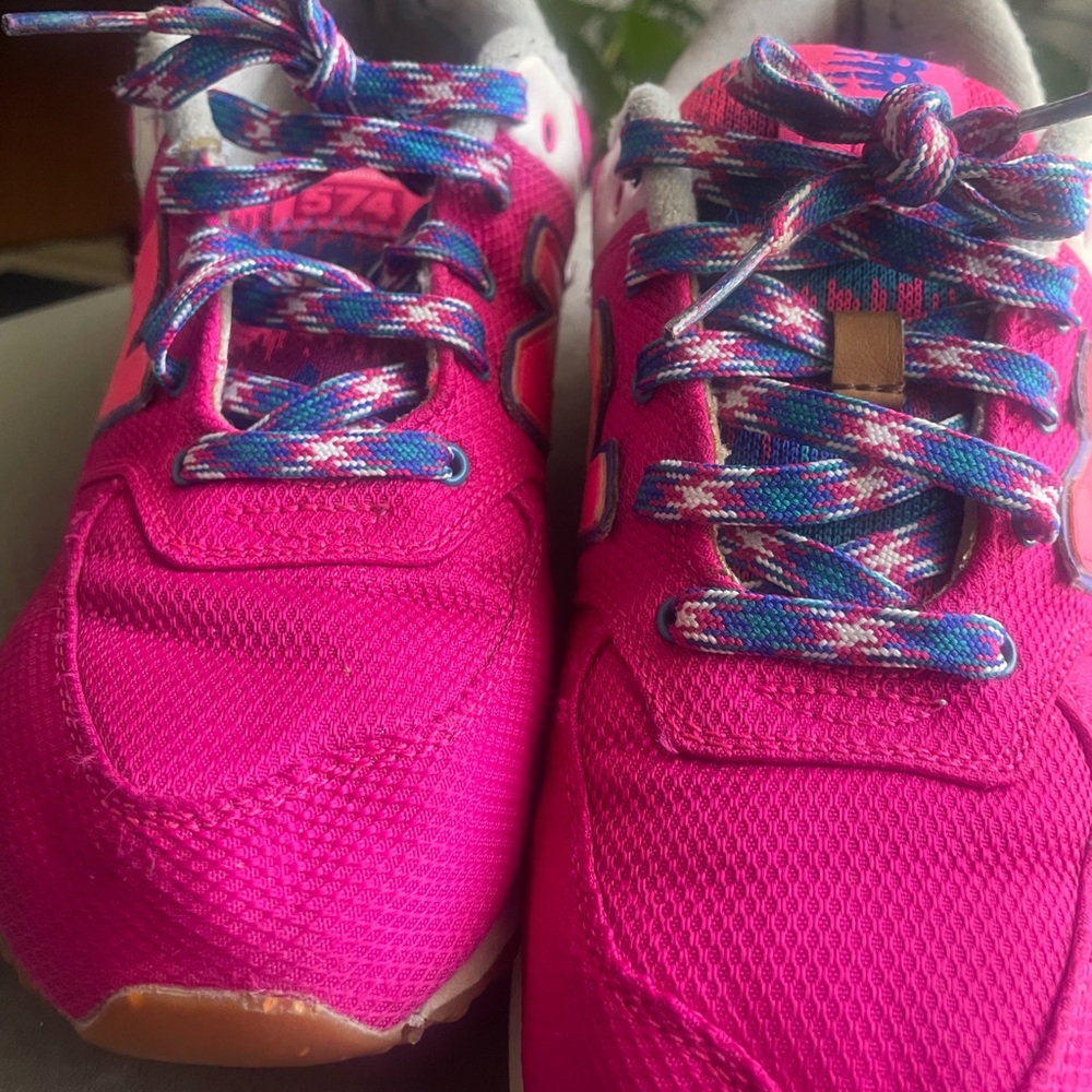 New Balance Kids Hot Pink Mesh Sneakers with Multicolor Laces